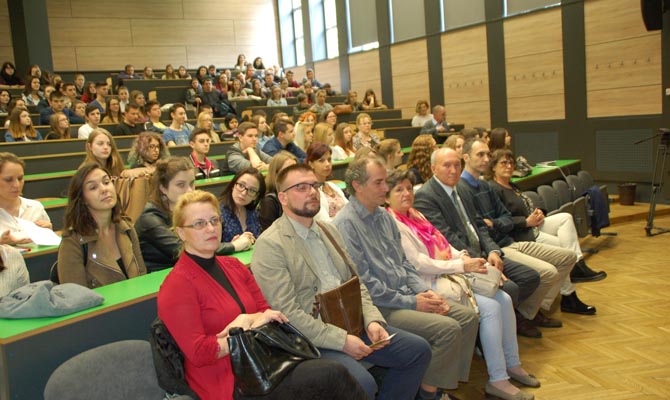 Középiskolások az Újvidéki Egyetemen